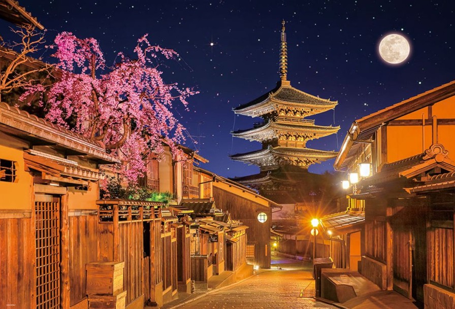 Jigsaw Puzzle: Yasaka Tower On A Moonlit Night 1000Pcs (72 X 49Cm) Clearance