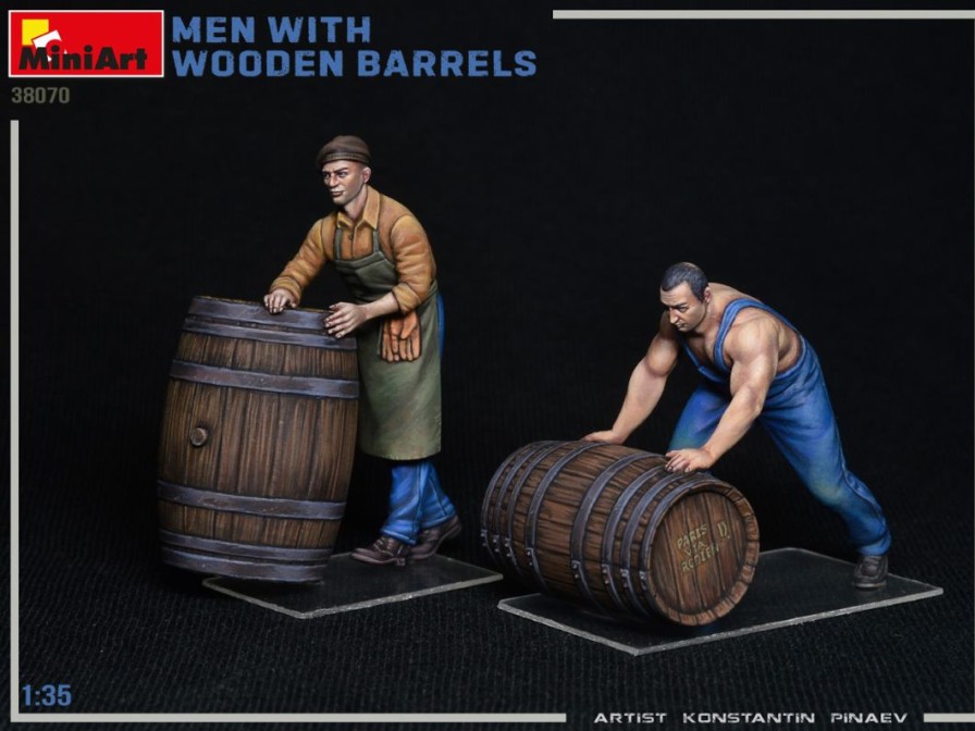 1/35 Men With Wooden Barrels Online