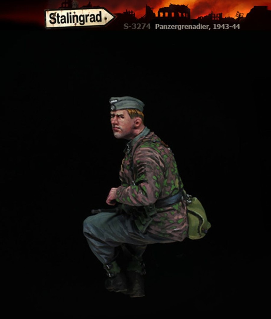 1/35 Wwii Germany Panzergrenadier Noncommissioned Officer Sitting And Looking Behind 1943-44 New